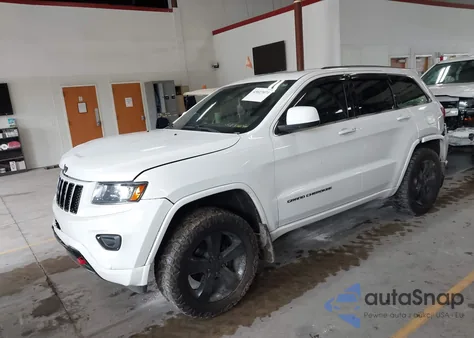 2015 Jeep Grand Cherokee Laredo z USA, uszkodzony, nr VIN 1C4RJFAG4FC730469